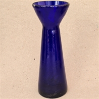 hyazintglas-kobolt-kongeblaat-Højt-konisk-gammelt-glas